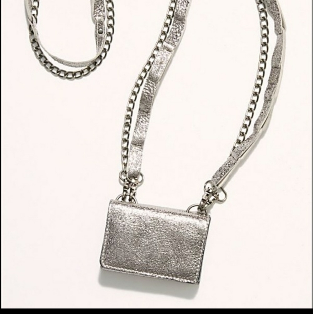 Free People Wallet - Picture 11 of 11